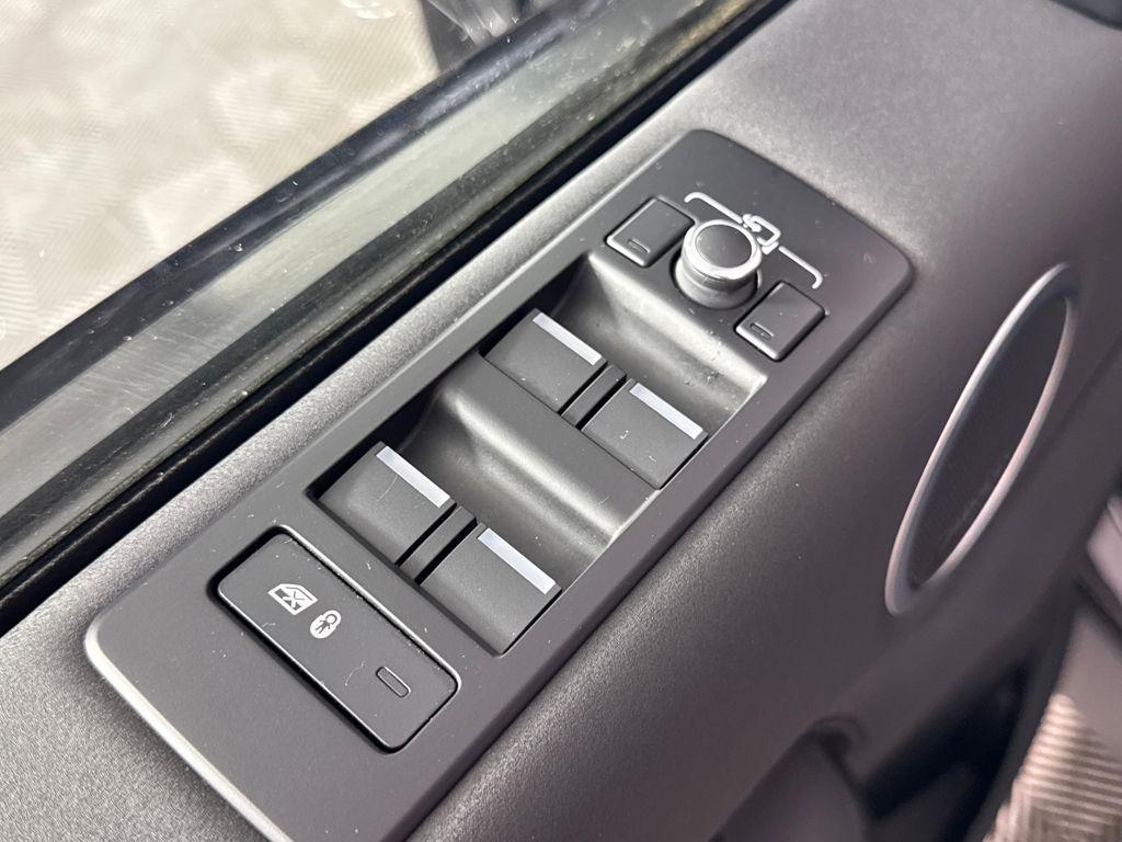 used 2020 Land Rover Discovery car, priced at $29,999