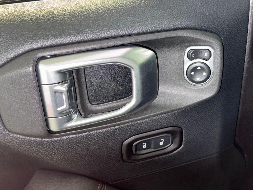 used 2019 Jeep Wrangler Unlimited car, priced at $33,288