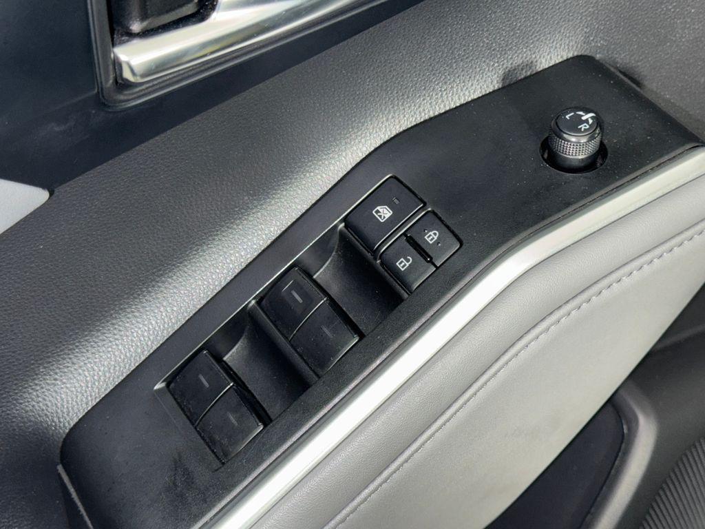 used 2022 Toyota Highlander car, priced at $36,650