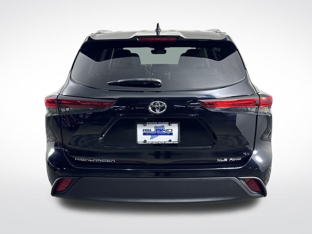 used 2022 Toyota Highlander car, priced at $36,650