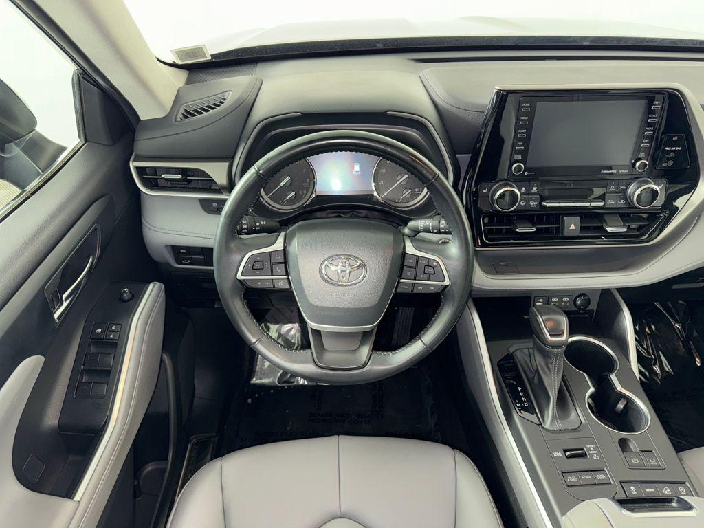used 2022 Toyota Highlander car, priced at $36,650