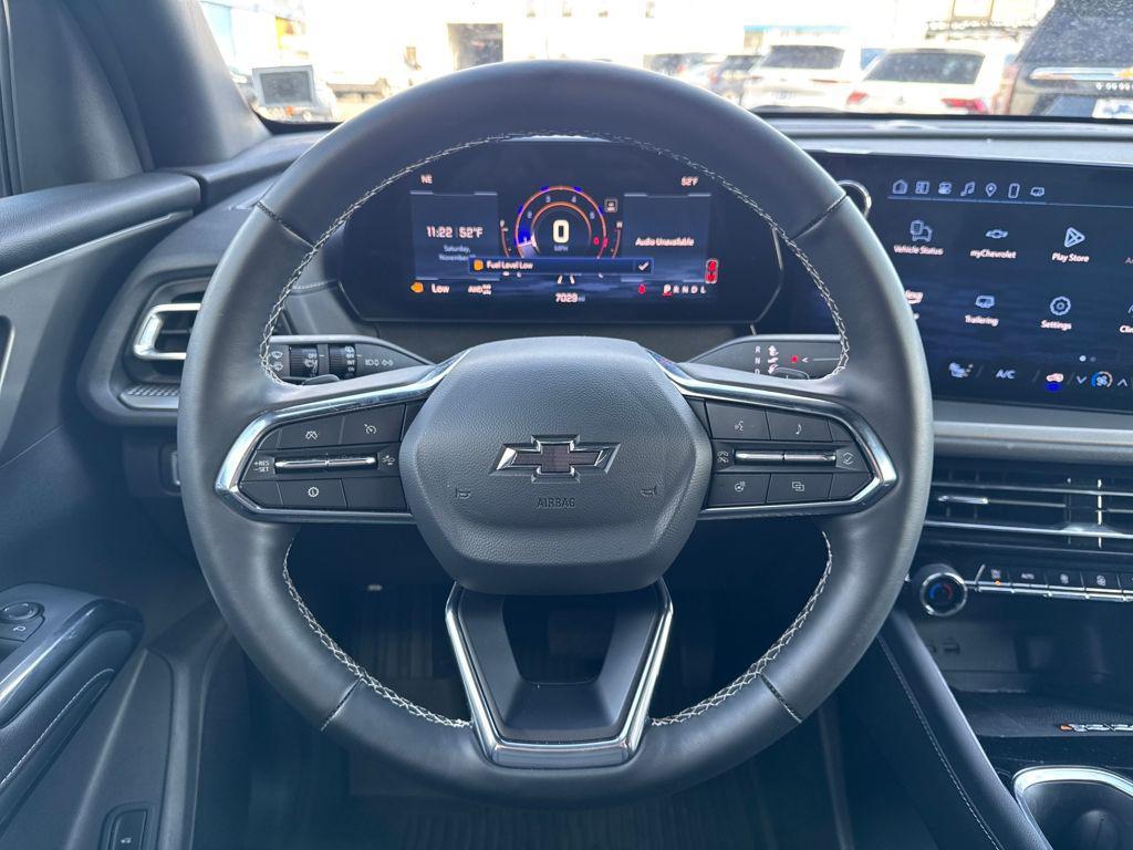 used 2025 Chevrolet Traverse car, priced at $37,641