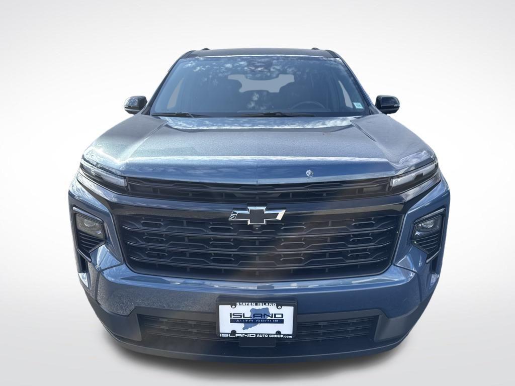 used 2025 Chevrolet Traverse car, priced at $37,641