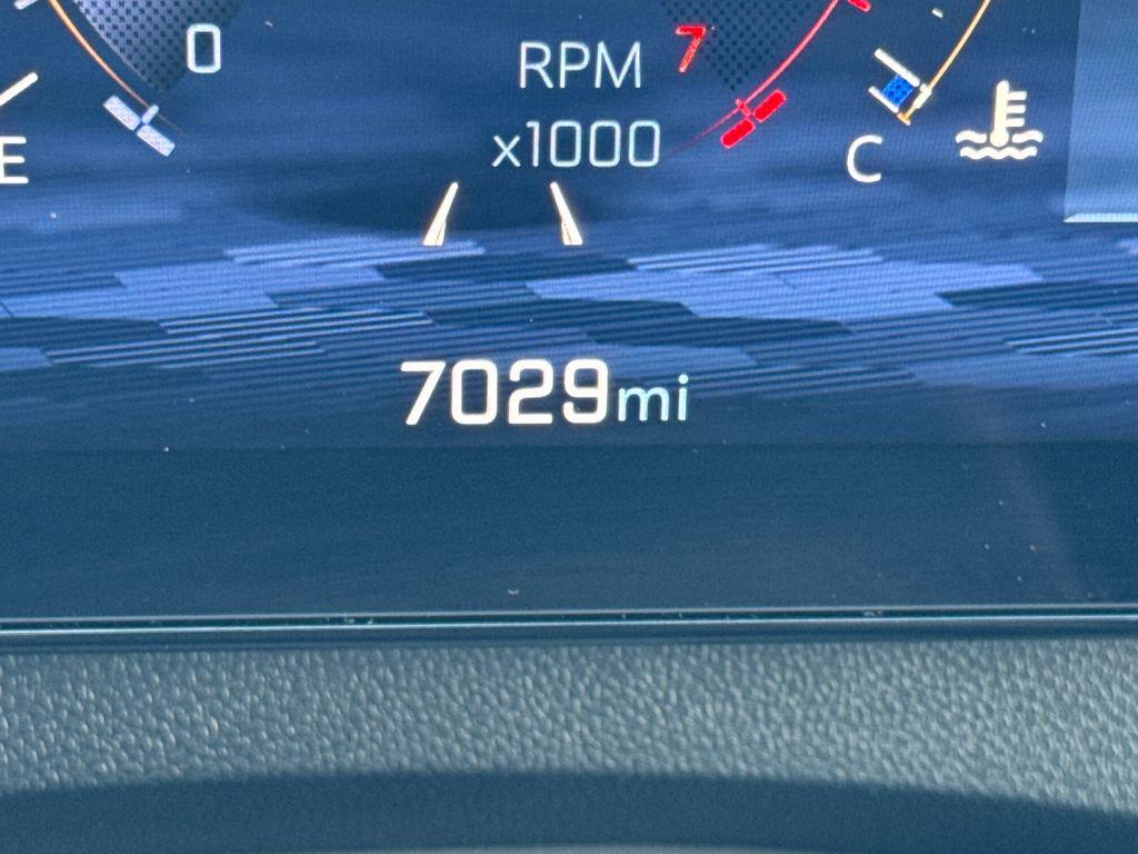 used 2025 Chevrolet Traverse car, priced at $37,641