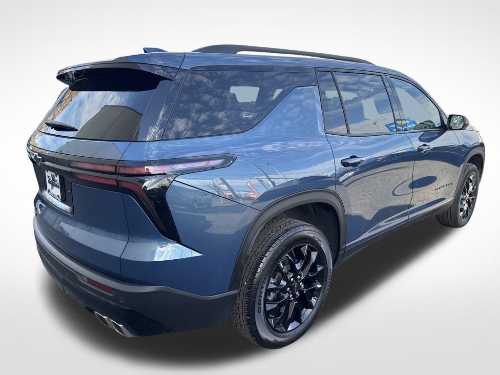 used 2025 Chevrolet Traverse car, priced at $37,641