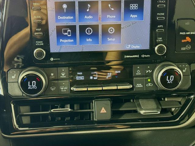 used 2022 Toyota Highlander car, priced at $37,888