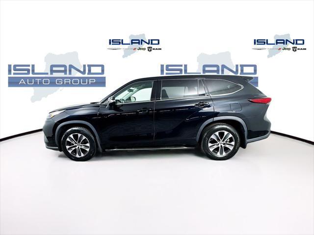 used 2022 Toyota Highlander car, priced at $37,888