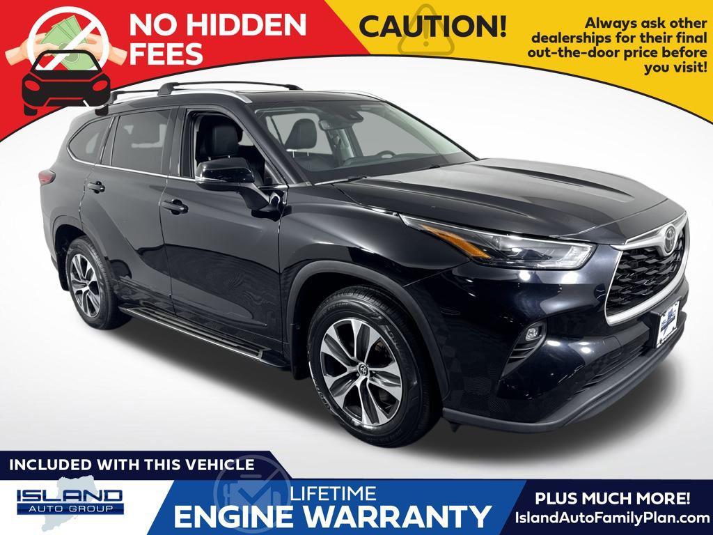 used 2022 Toyota Highlander car, priced at $34,950