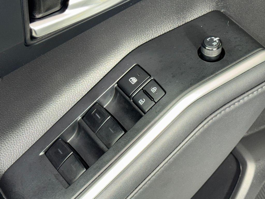 used 2022 Toyota Highlander car, priced at $34,750