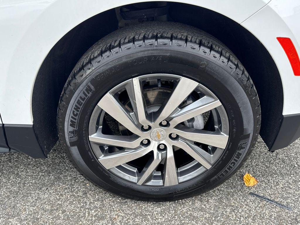 used 2022 Chevrolet Equinox car, priced at $21,731