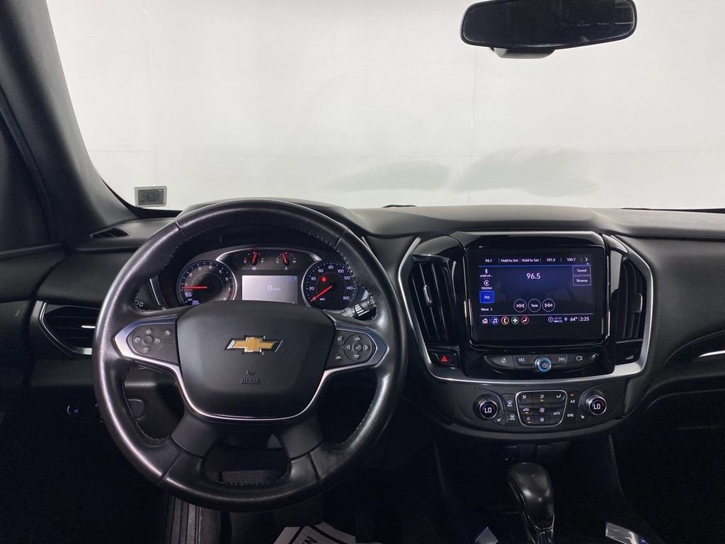 used 2022 Chevrolet Traverse car, priced at $33,723