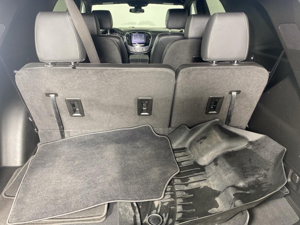 used 2022 Chevrolet Traverse car, priced at $33,723