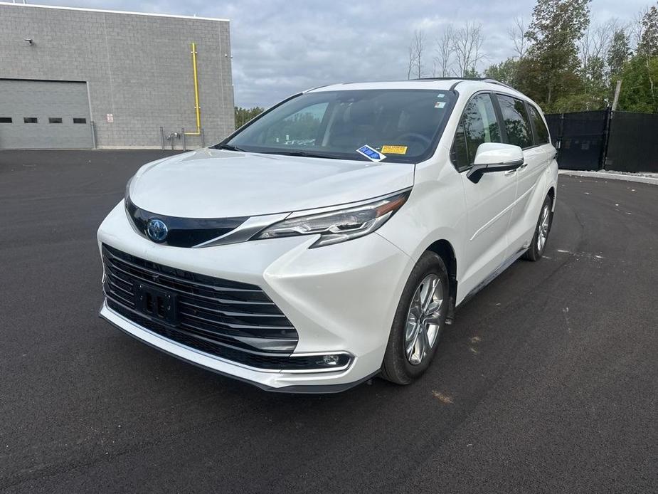 used 2024 Toyota Sienna car, priced at $60,899