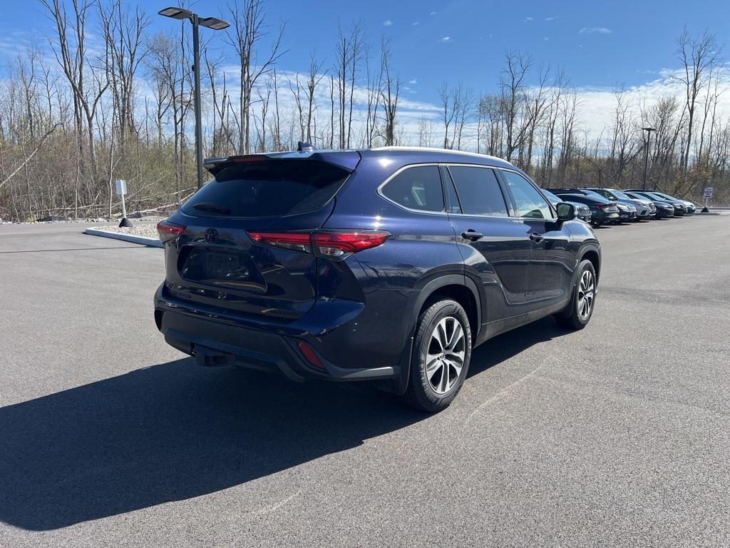 used 2022 Toyota Highlander car, priced at $38,931