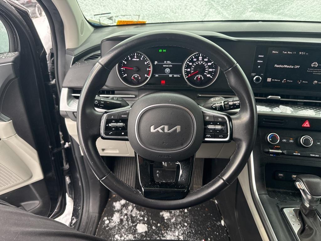 used 2023 Kia Carnival car, priced at $30,995