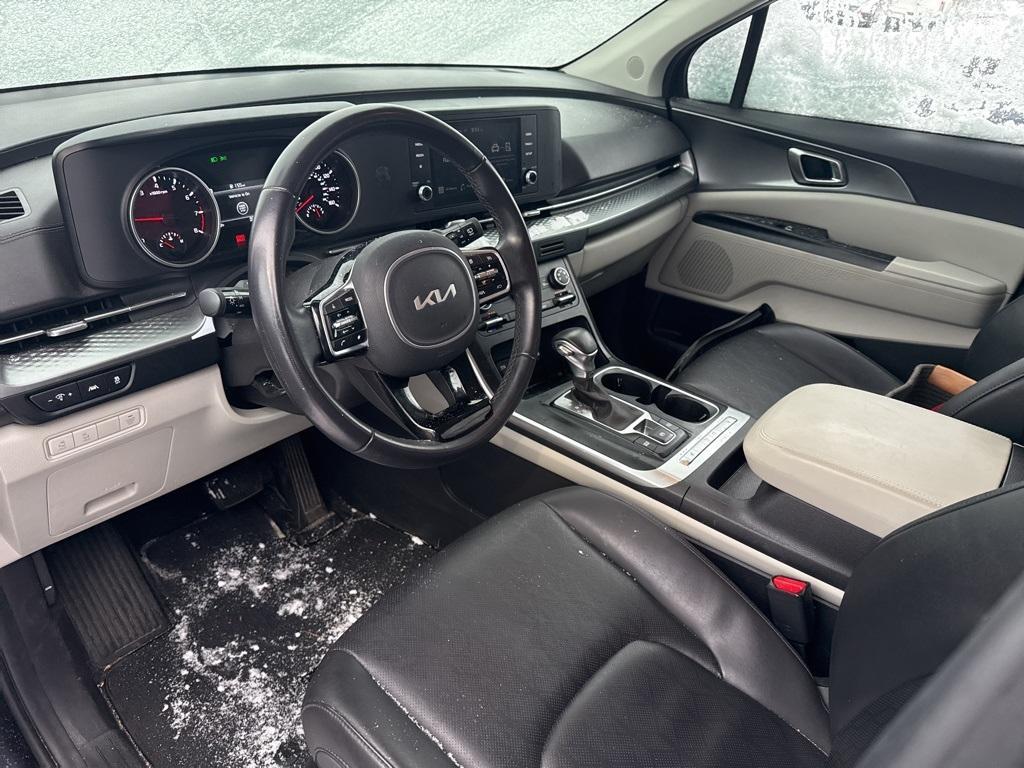 used 2023 Kia Carnival car, priced at $30,995