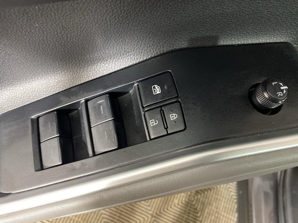 used 2022 Toyota Highlander car, priced at $32,749