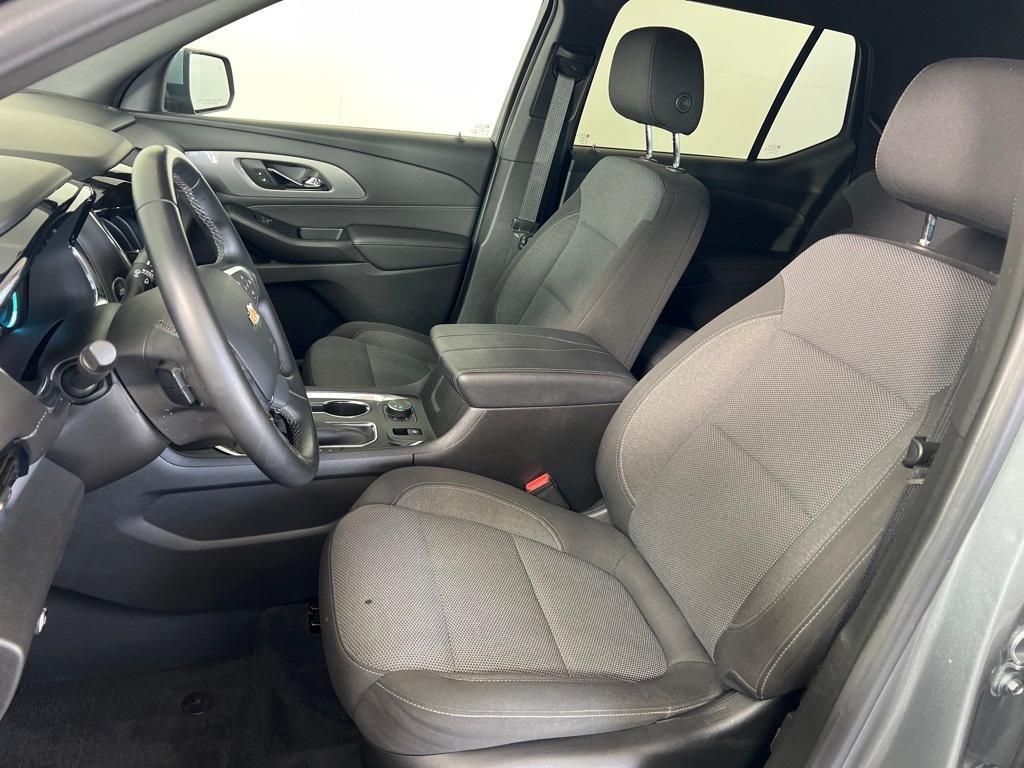 used 2023 Chevrolet Traverse car, priced at $32,986