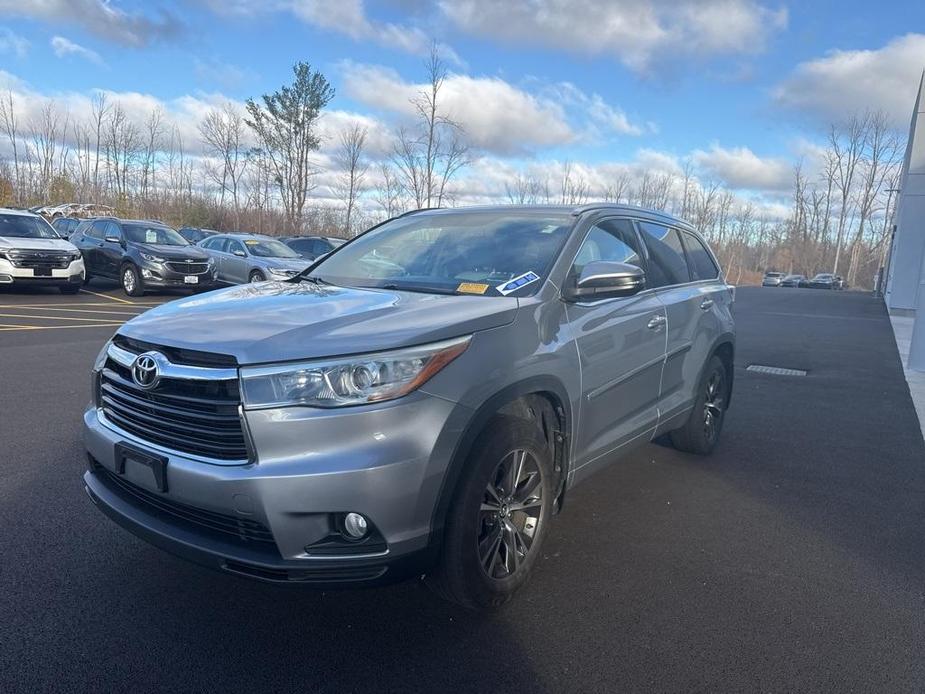 used 2016 Toyota Highlander car, priced at $21,998