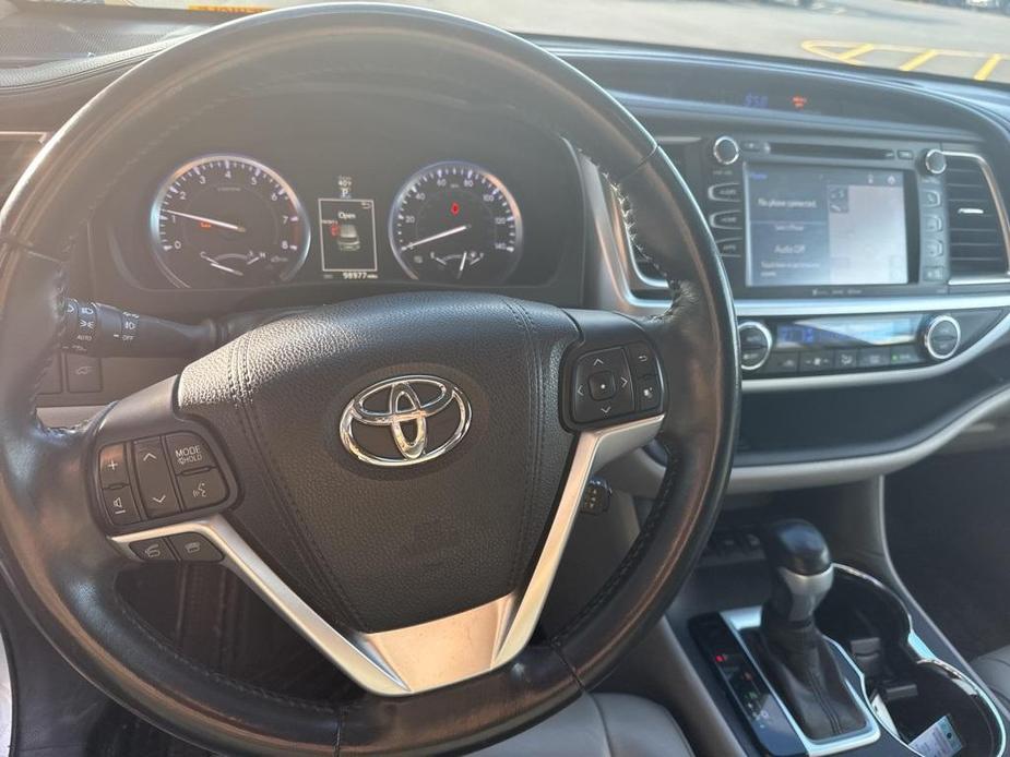 used 2016 Toyota Highlander car, priced at $21,998