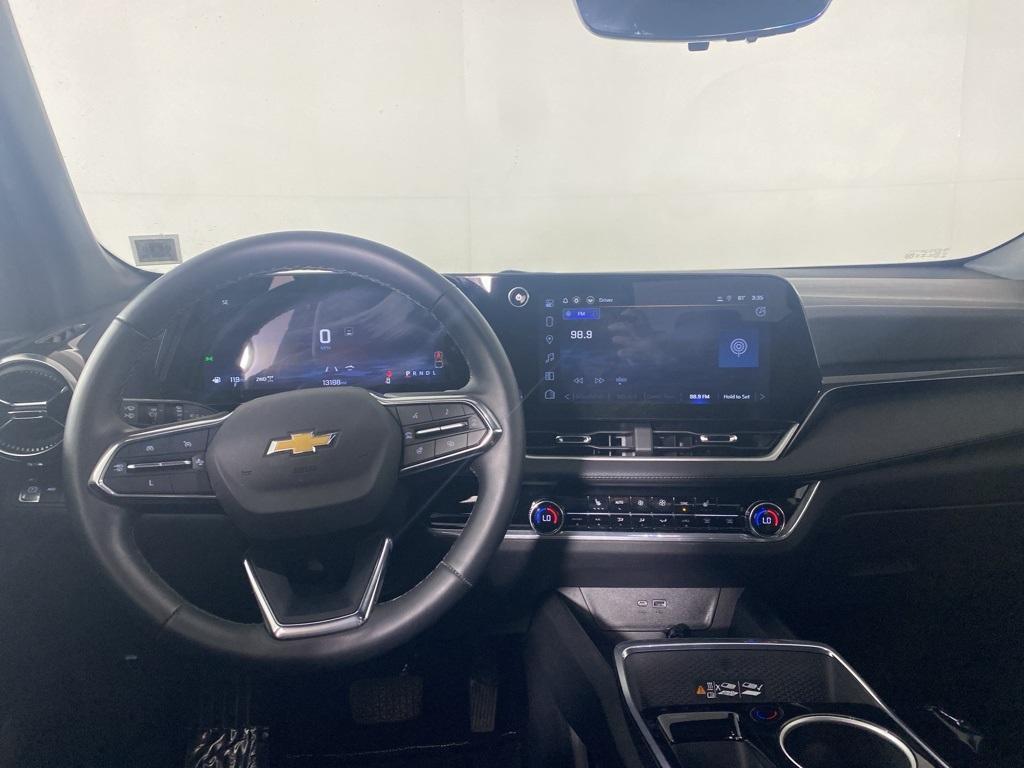 used 2025 Chevrolet Equinox car, priced at $29,993
