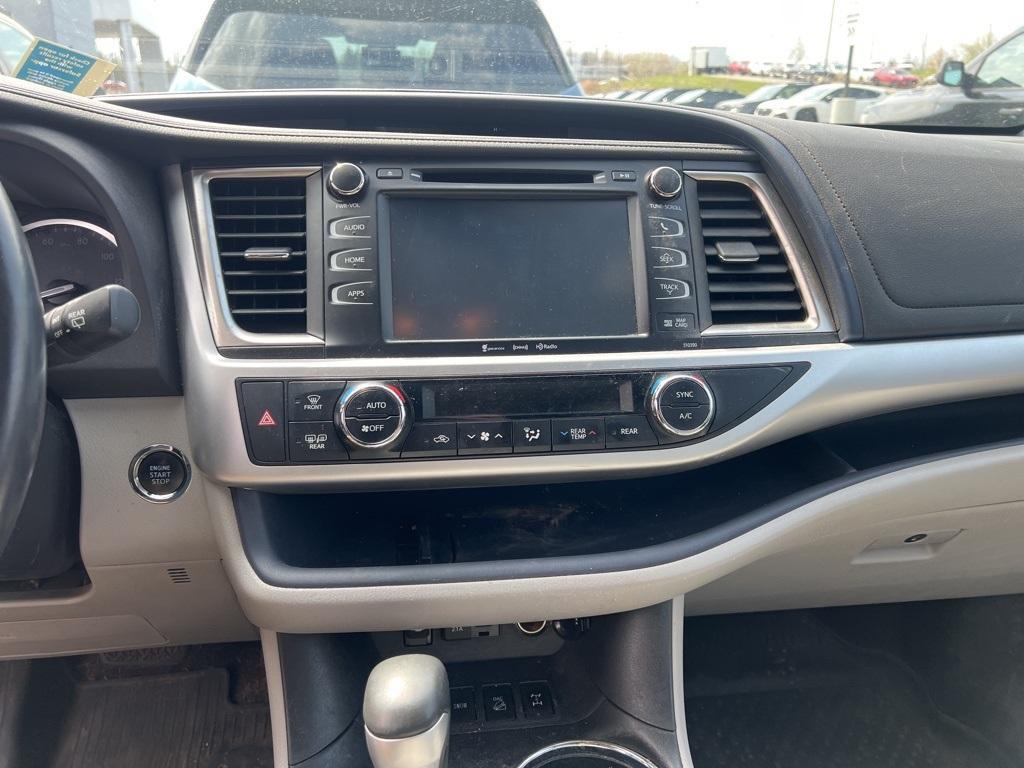 used 2019 Toyota Highlander car, priced at $28,465