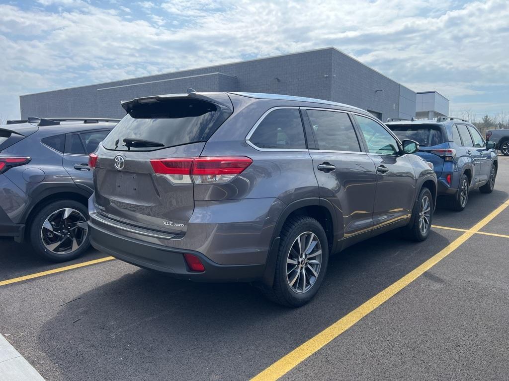 used 2019 Toyota Highlander car, priced at $28,465