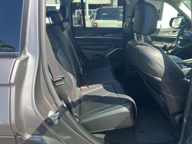 used 2022 Jeep Grand Cherokee car, priced at $34,995