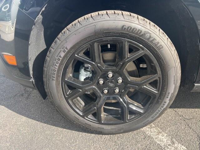 new 2025 Ford Maverick car, priced at $40,725