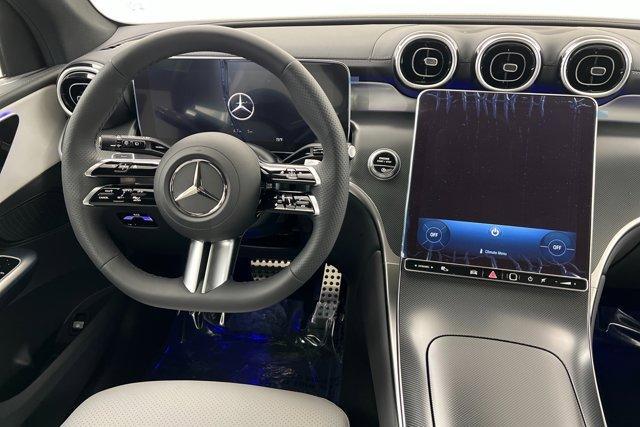 new 2024 Mercedes-Benz GLC 300 car, priced at $61,620