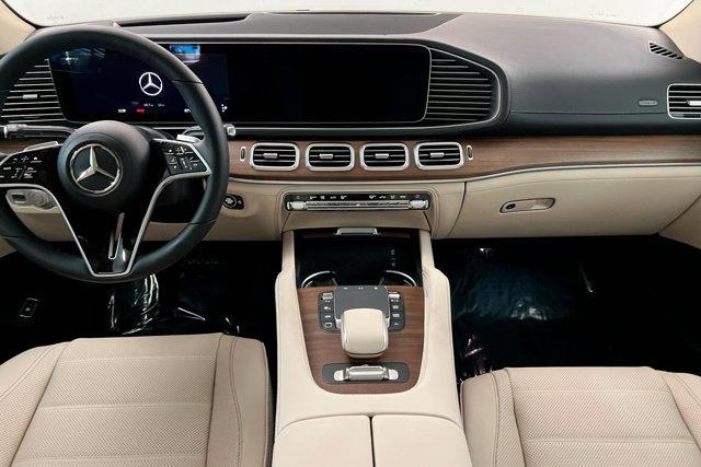 new 2025 Mercedes-Benz GLE 450 car, priced at $91,975