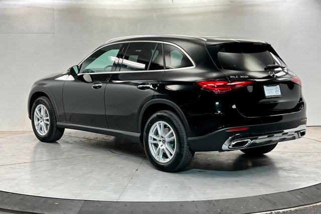 new 2025 Mercedes-Benz GLC 300 car, priced at $55,085