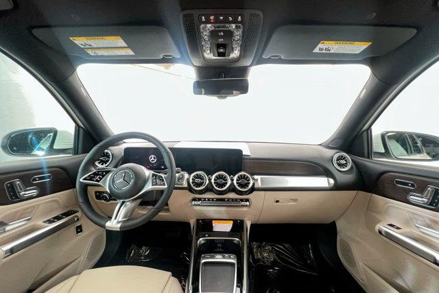 new 2025 Mercedes-Benz GLB 250 car, priced at $51,420