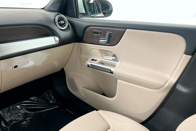new 2025 Mercedes-Benz GLB 250 car, priced at $51,420