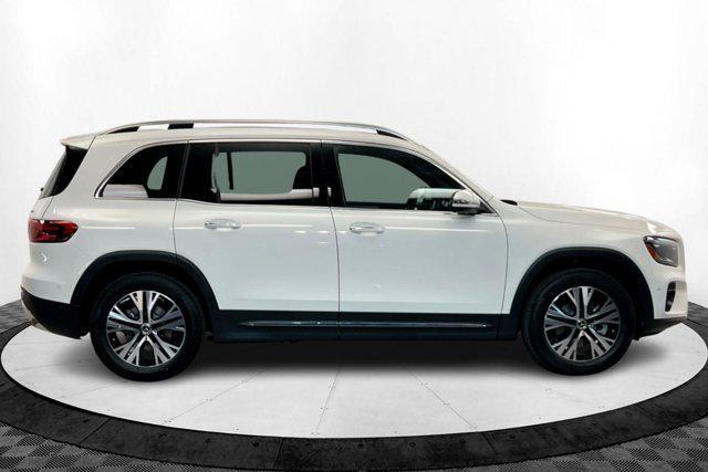 new 2025 Mercedes-Benz GLB 250 car, priced at $51,420