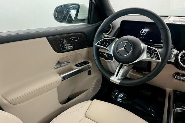 new 2025 Mercedes-Benz GLB 250 car, priced at $51,420
