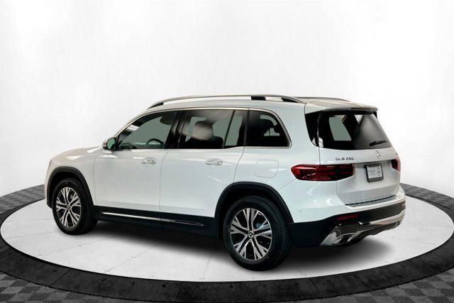 new 2025 Mercedes-Benz GLB 250 car, priced at $51,420