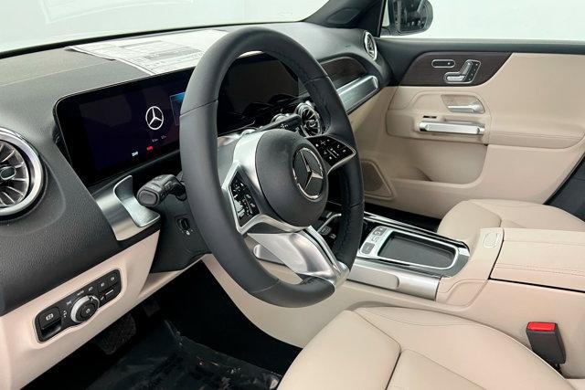 new 2025 Mercedes-Benz GLB 250 car, priced at $51,420