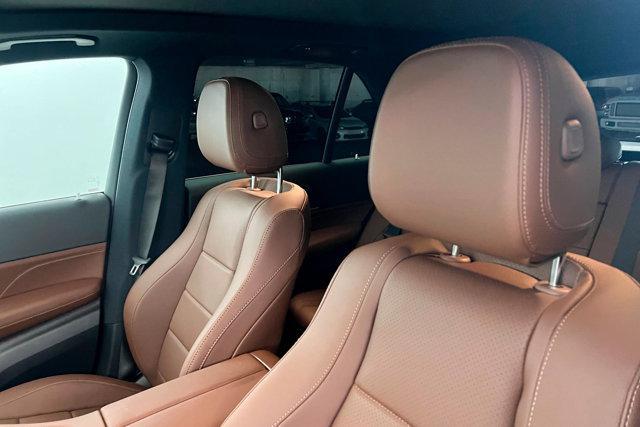 new 2025 Mercedes-Benz GLE 450e car, priced at $79,715
