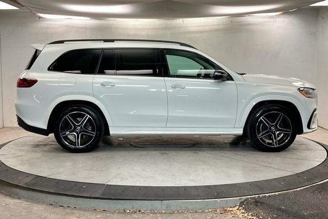 new 2025 Mercedes-Benz GLS 450 car, priced at $101,120