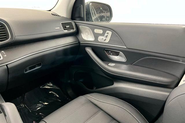 new 2025 Mercedes-Benz GLS 450 car, priced at $96,285