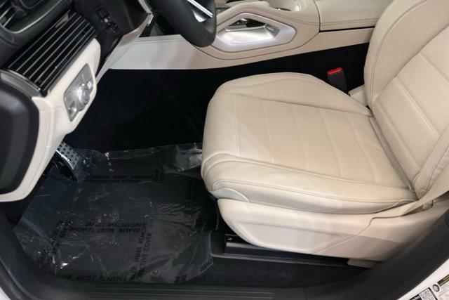 new 2026 Mercedes-Benz GLS 580 car, priced at $126,290