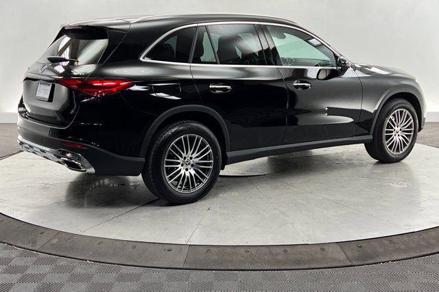 new 2024 Mercedes-Benz GLC 300 car, priced at $53,245