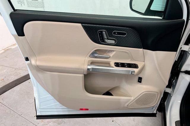 new 2025 Mercedes-Benz GLB 250 car, priced at $49,595