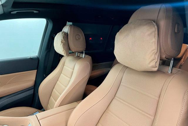 new 2025 Mercedes-Benz GLS 450 car, priced at $104,080