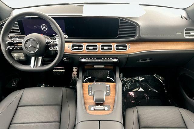 new 2025 Mercedes-Benz GLS 450 car, priced at $95,365