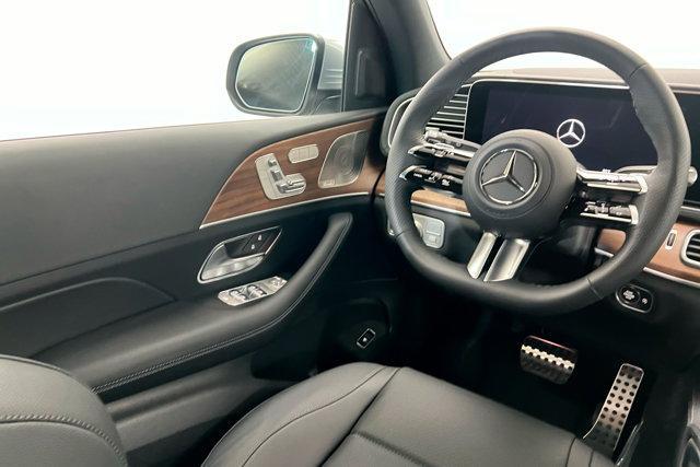 new 2025 Mercedes-Benz GLS 450 car, priced at $95,365