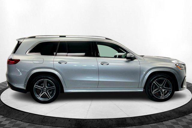 new 2025 Mercedes-Benz GLS 450 car, priced at $95,365