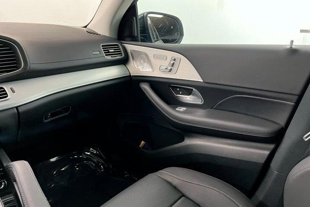 new 2025 Mercedes-Benz GLE 450 car, priced at $87,145