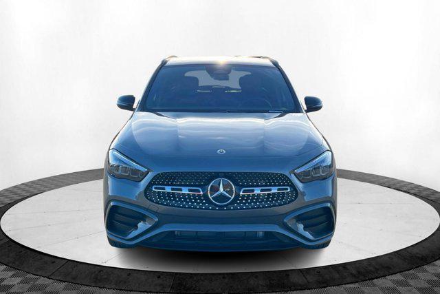 new 2025 Mercedes-Benz GLA 250 car, priced at $52,185